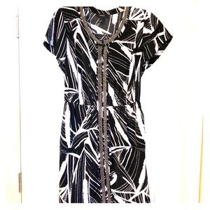 Zip up black and grey dress